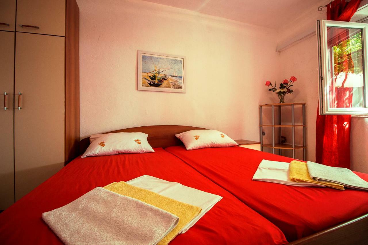 Mrkonjic Branko & Marija Apartmani Omis Exterior photo