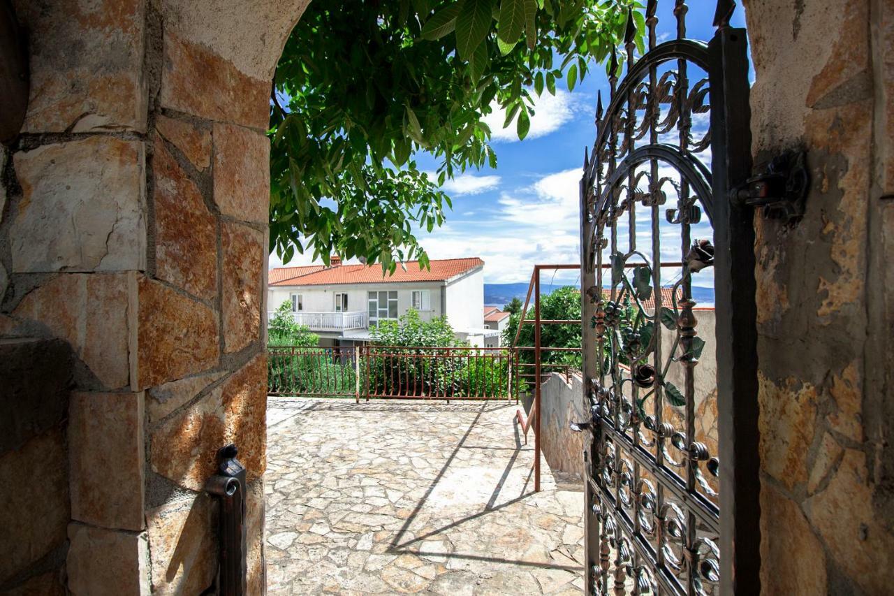Mrkonjic Branko & Marija Apartmani Omis Exterior photo