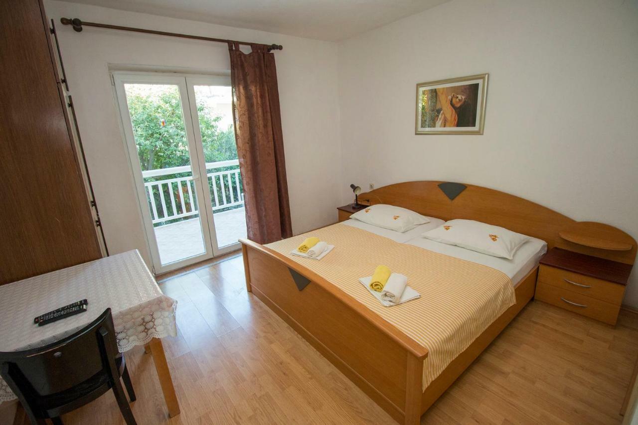 Mrkonjic Branko & Marija Apartmani Omis Exterior photo